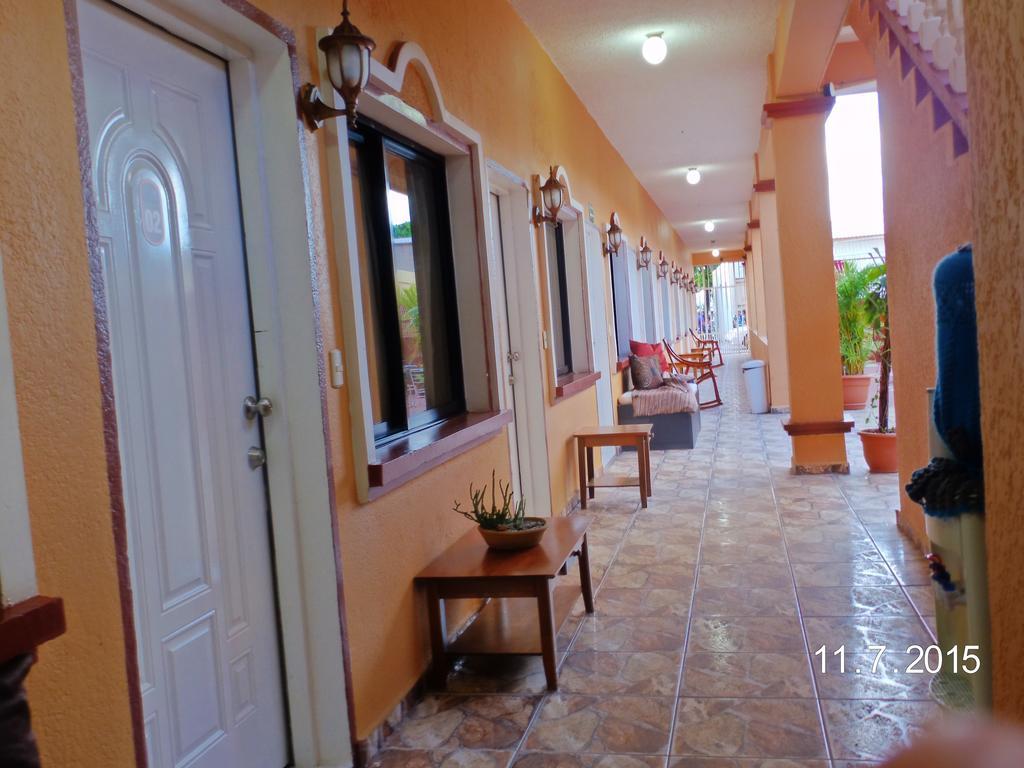 Uw Oasis Hotel Ла Сейба Екстериор снимка