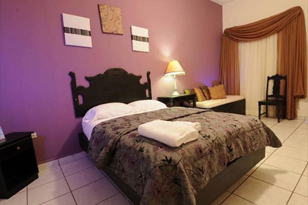 Uw Oasis Hotel Ла Сейба Екстериор снимка